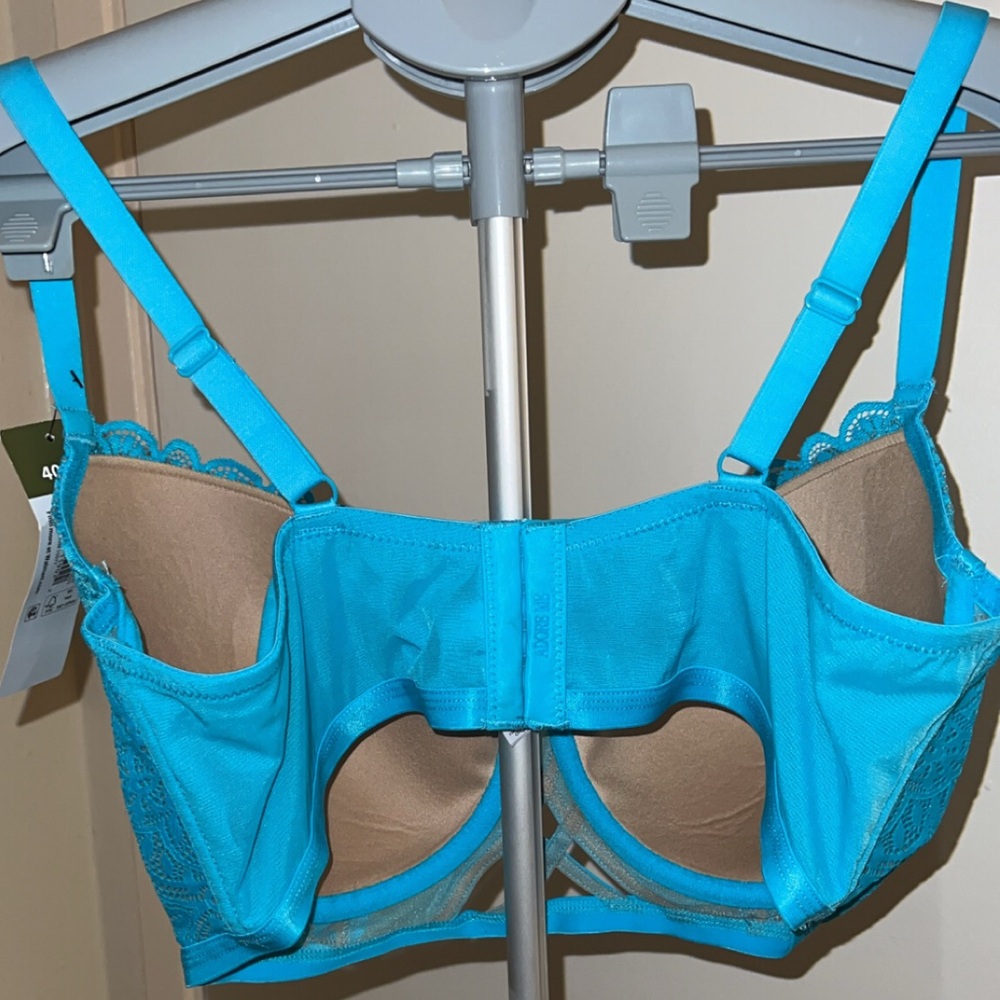 Lace Underwire Bra in Turquoise - Picture 4 of 9